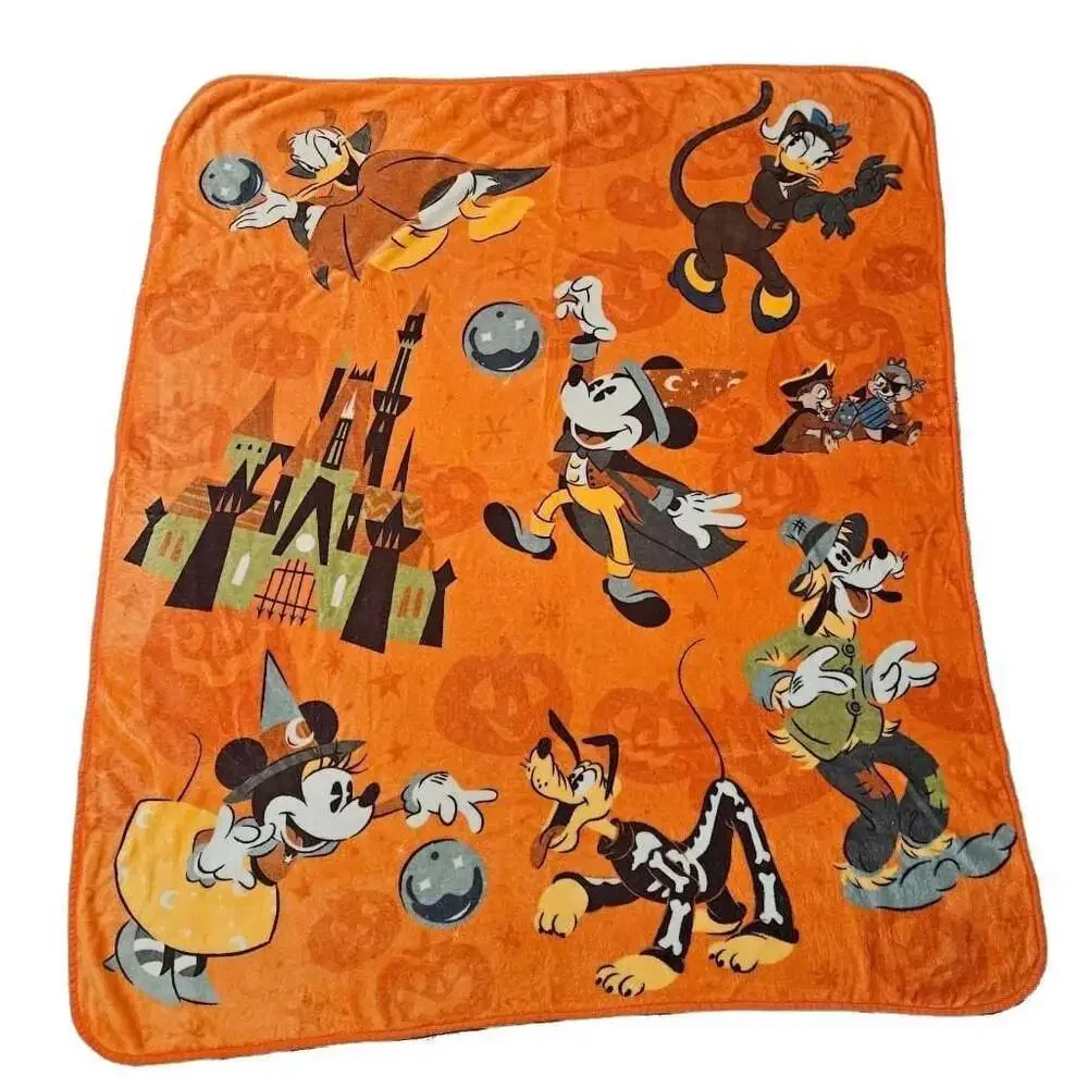 Disney Parks‎ Mickey and Friends Halloween Castle Throw Blanket